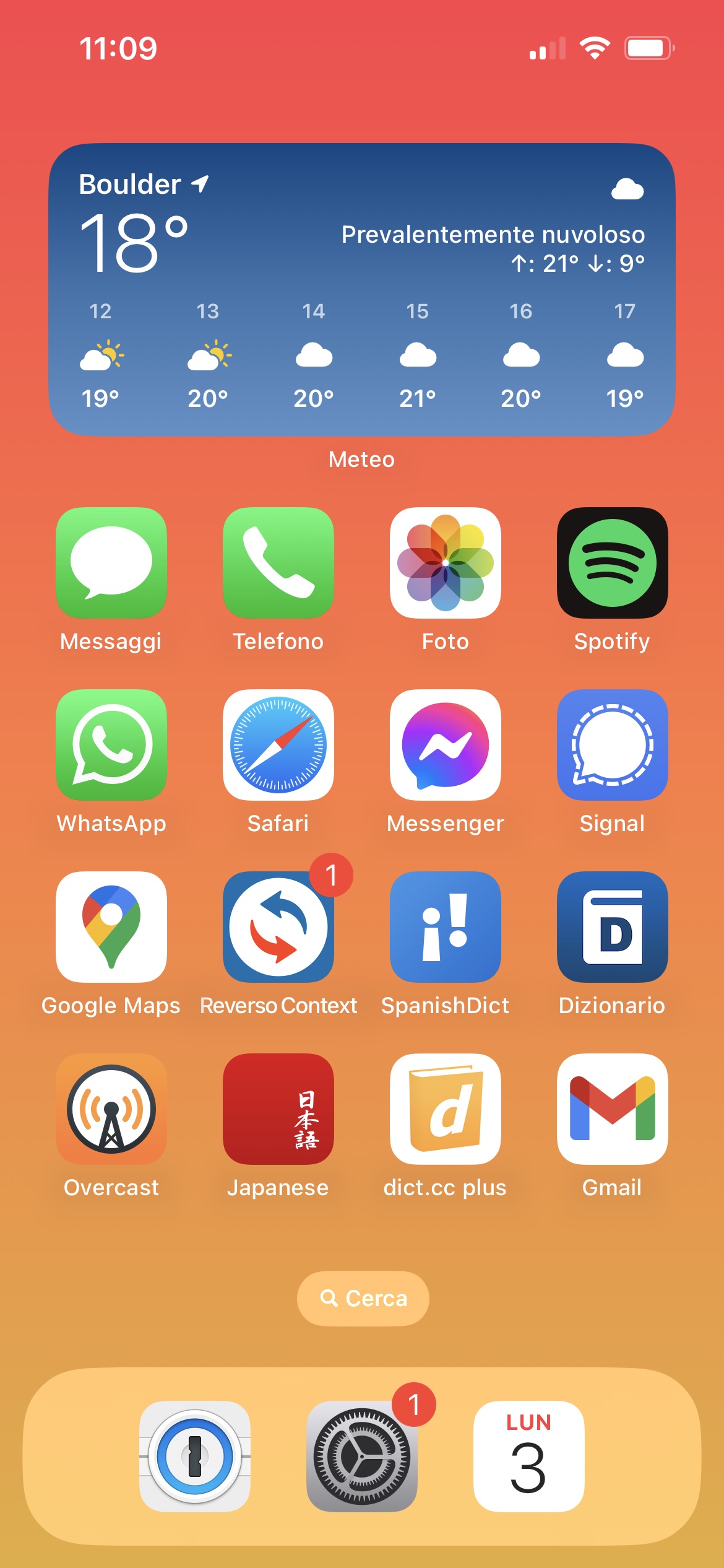 Home screen with multiple dictionary applications